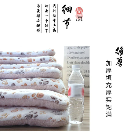 Thickened Comfortable Warm Small Cat Sleeping Cushion Skin-friendly Cute Winter Medium Dog Sofa Mat for Puppy Bed Accessories