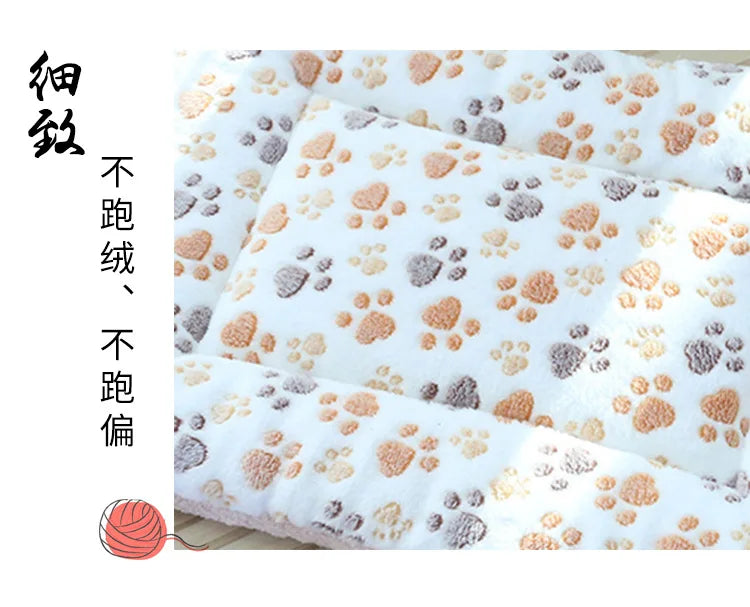 Thickened Comfortable Warm Small Cat Sleeping Cushion Skin-friendly Cute Winter Medium Dog Sofa Mat for Puppy Bed Accessories