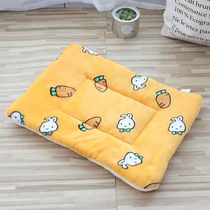 Thickened Comfortable Warm Small Cat Sleeping Cushion Skin-friendly Cute Winter Medium Dog Sofa Mat for Puppy Bed Accessories