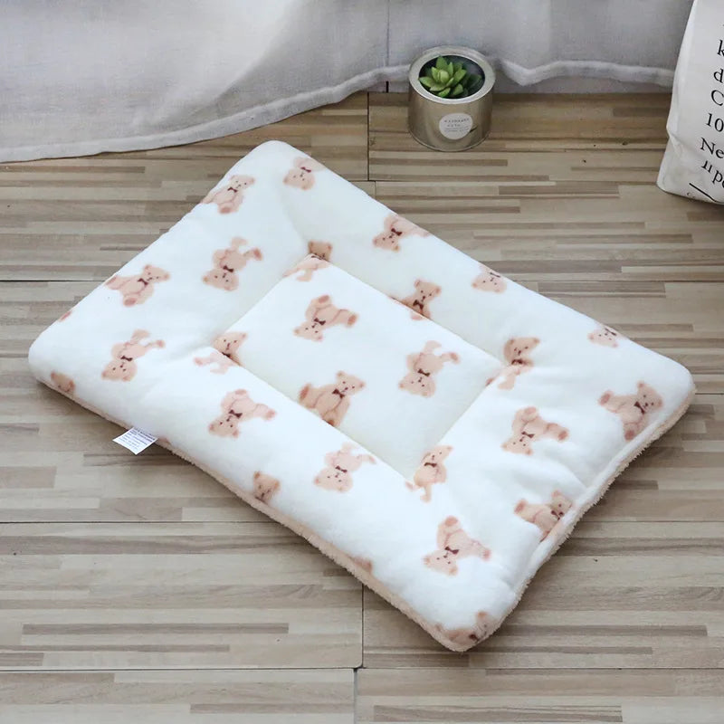 Thickened Comfortable Warm Small Cat Sleeping Cushion Skin-friendly Cute Winter Medium Dog Sofa Mat for Puppy Bed Accessories