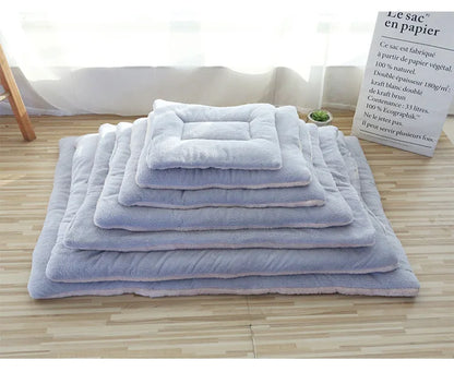 Thickened Comfortable Warm Small Cat Sleeping Cushion Skin-friendly Cute Winter Medium Dog Sofa Mat for Puppy Bed Accessories