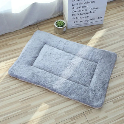 Thickened Comfortable Warm Small Cat Sleeping Cushion Skin-friendly Cute Winter Medium Dog Sofa Mat for Puppy Bed Accessories