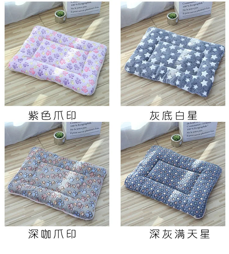 Thickened Comfortable Warm Small Cat Sleeping Cushion Skin-friendly Cute Winter Medium Dog Sofa Mat for Puppy Bed Accessories